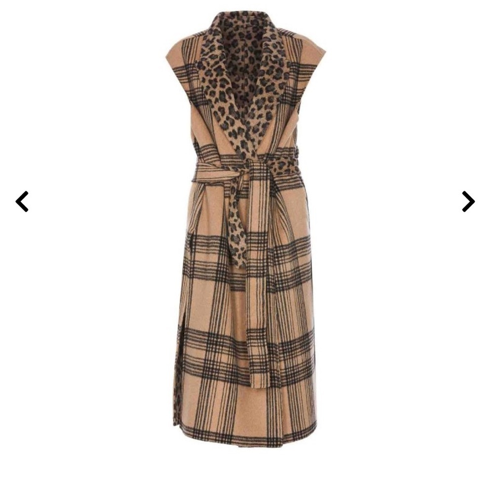 Twin-Set Reversible cheetah animal  jacquard sleeveless coat
